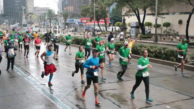 Una carrera en Paseo de la Reforma
