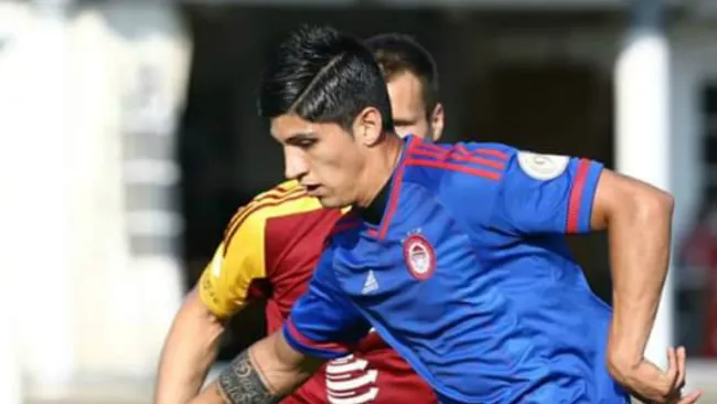 Pulido en un partido del Olympiacos