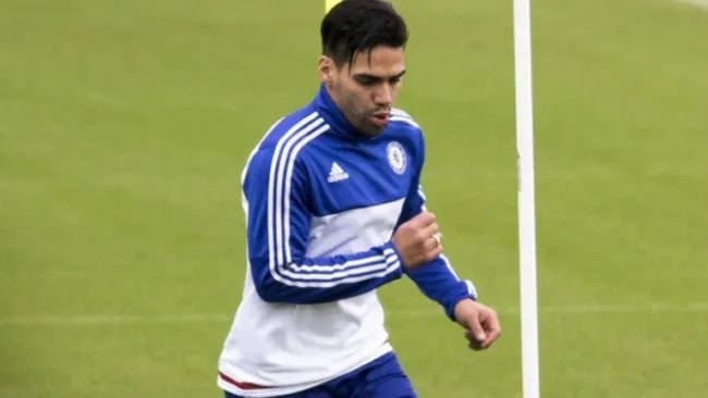 Radamel Falcao en un entrenamiento del Chelsea