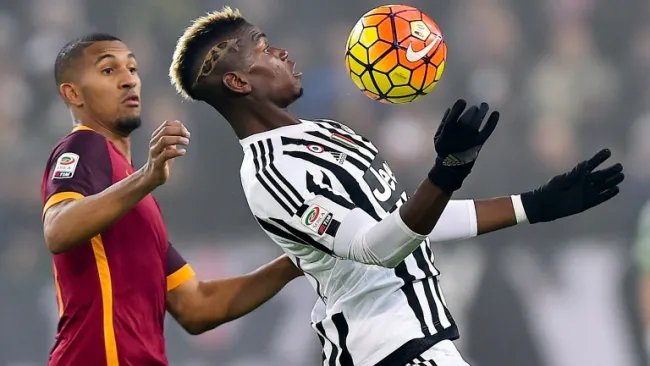 Paul Pogba durante un partido frente a la Roma