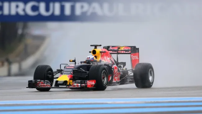 Daniel Ricciardo en las prácticas del lunes en Francia