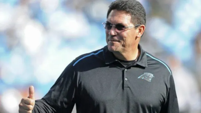 Ron Rivera, estratega de las Panteras de Carolina