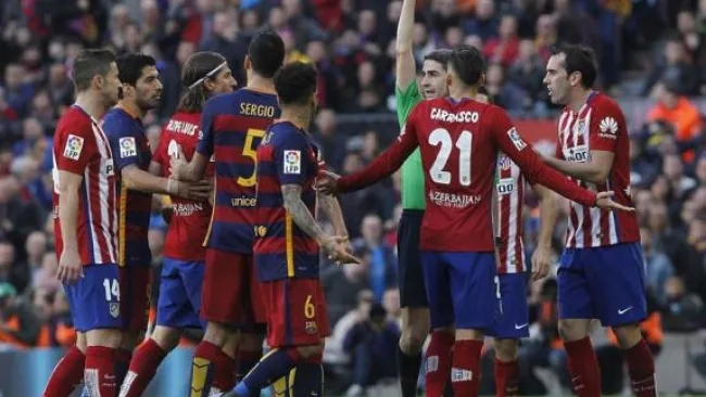 Mallenco expulsa a Luis