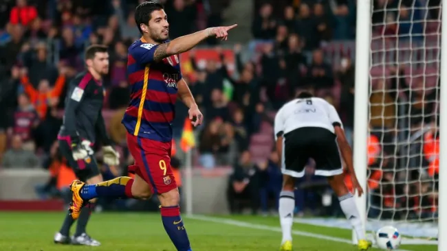 Suárez festeja gol contra Valencia en Copa del Rey
