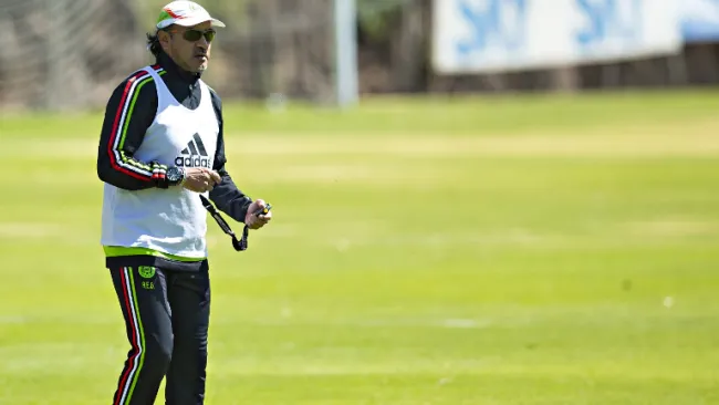El Potro durante entrenamiento del Tri Sub 23