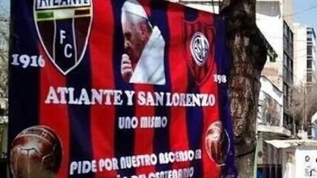 Manta dedicada al Papa Francisco