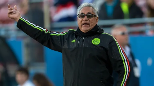 Cuellar, en un partido del Tri Femenil