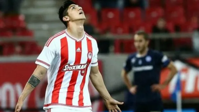 Pulido, en un partido con el Olympiacos