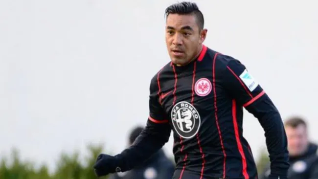 Marco Fabián, en partido con las Águilas