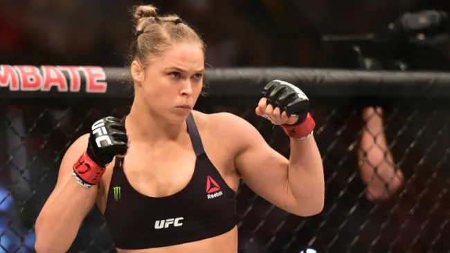 Ronda Rousey durante una pelea de UFC