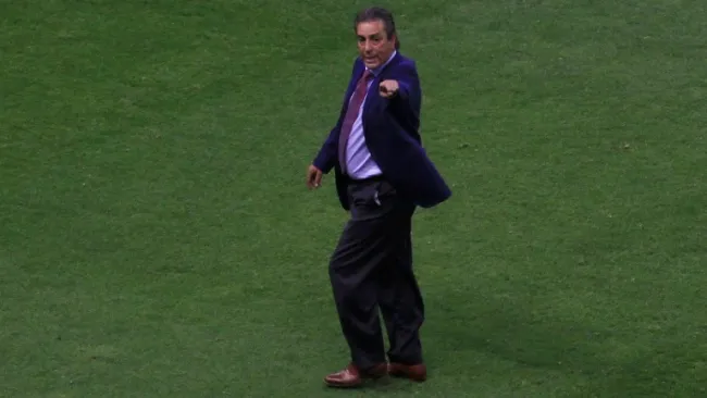 Tomás Boy durante el Clásico Joven