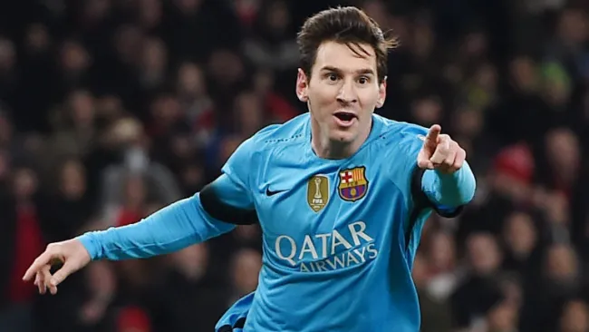 Lionel Messi festeja uno de sus goles contra Arsenal