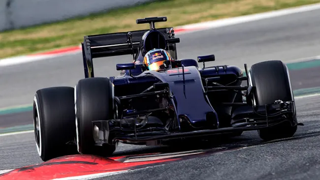 Carlos Sainz, probando su Toro Rosso
