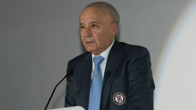 Billy Álvarez, en conferencia de prensa