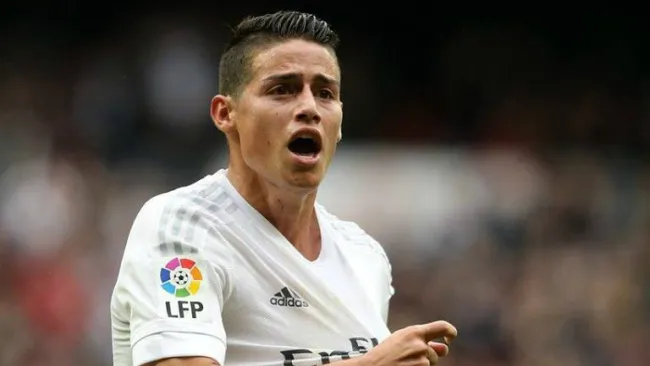 James Rodríguez celebra un gol con el Real Madrid