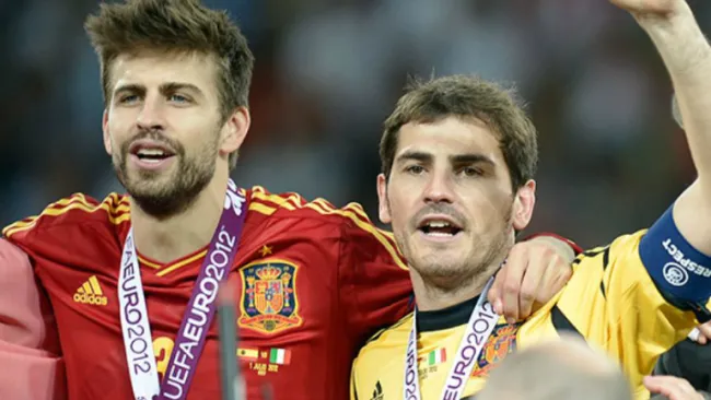 Piqué y Casillas durante la pasada Eurocopa