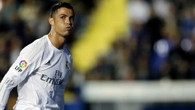 CR7 se lamente durante un partido del Madrid