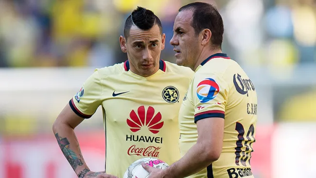 Sambueza y Cuau intercambian impresiones