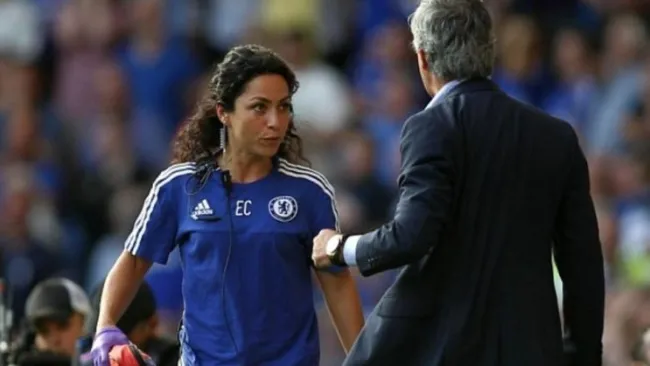 Carneiro conversa con Mourinho