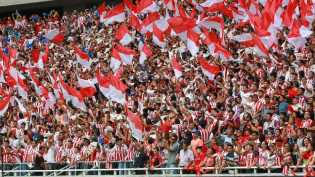 Afición de Chivas durante un Clásico