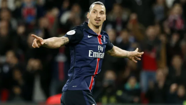Zlatan celebra una anotación en el PSG