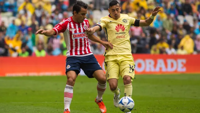 Bravo y Sambu en el Clásico Nacional del A2015