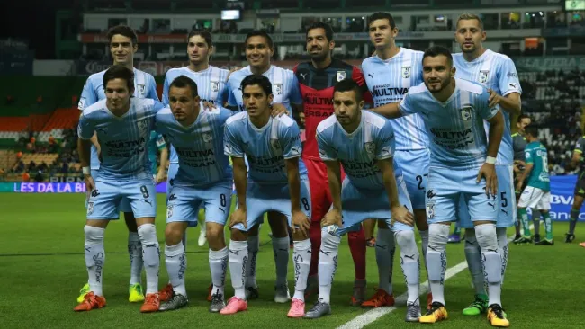 Plantilla inicial de Gallos contra León