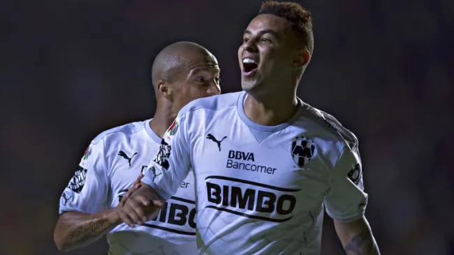 Cardona festeja tras anotar con Rayados