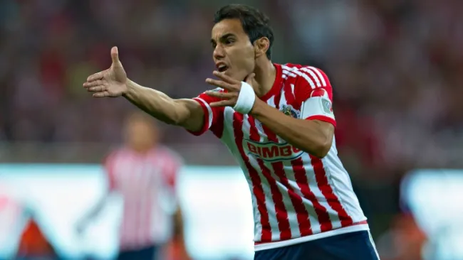 Omar Bravo en el Clásico Nacional