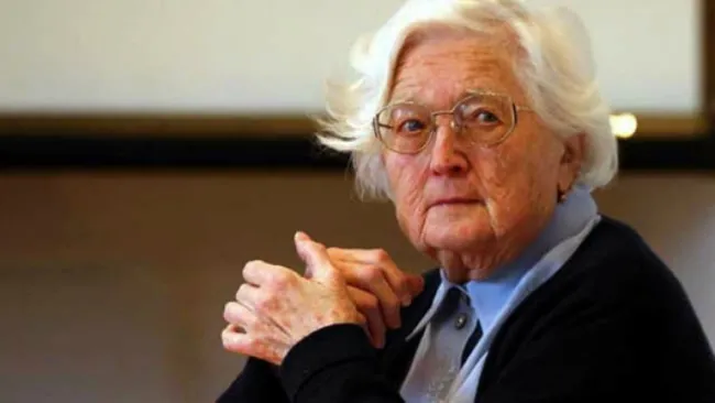 Colette Bourlier en su examen profesional