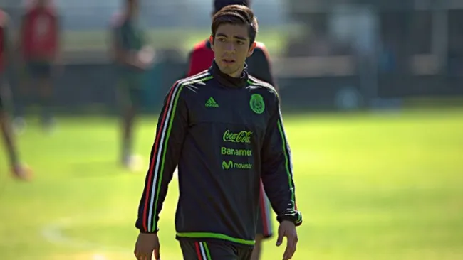 Rodolfo Pizarro durante un entrenamiento con la Selección Mayor
