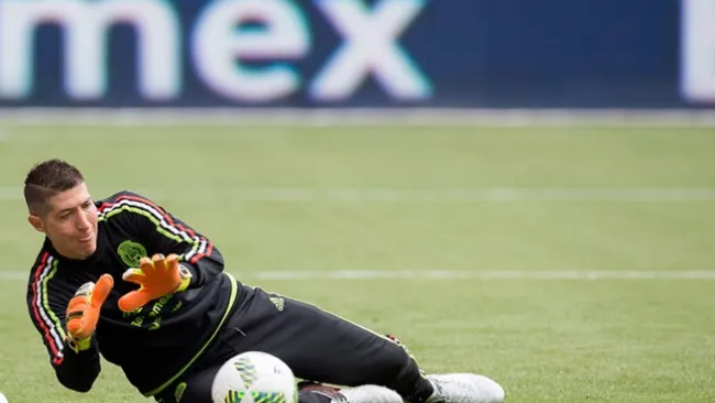 Alejandro Palacios durante su primer convocatoria con la Selección Nacional