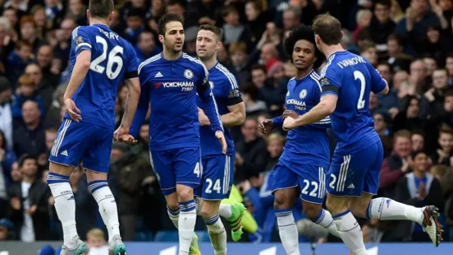 Cesc Fabregas celebra un gol durante el encuentro contra el West Ham