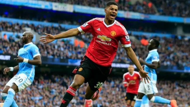Rashford celebra el único tanto del Manchester United