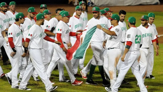 Mexicanos festejan el pase al Clásico Mundial de Beisbol