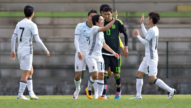 Nakajima celebra el primer tanto de los japoneses