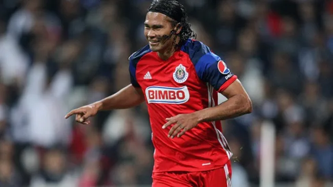  Carlos Peña festejando un gol ante Monterrey en la J11 del C2016