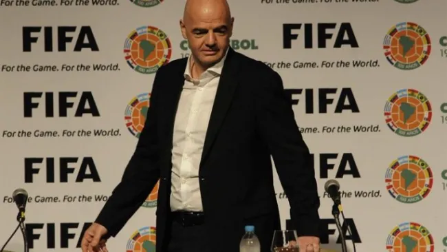 Infantino en conferencia en Sudamérica