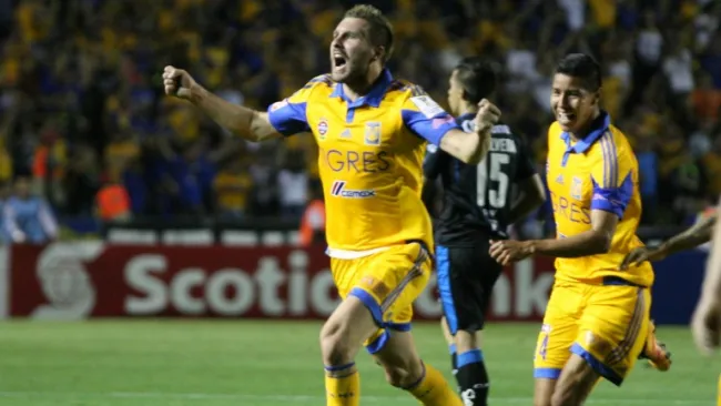 Gignac grita uno de sus goles contra Gallos Blancos