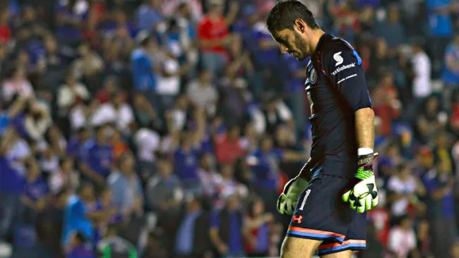 Jesús Corona en la Semifinal contra Necaxa