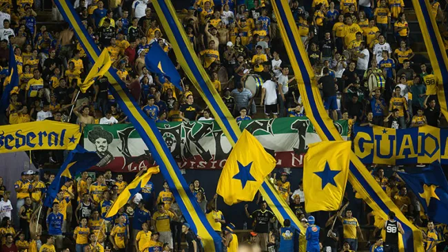 Afición de Tigres durante una partido de Concachampions 