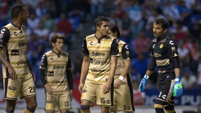 Jugadores de Dorados después de un partido