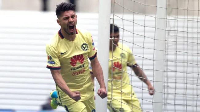 Oribe Peralta festeja su gol contra Xolos