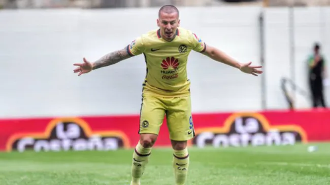 Darío Benedetto se 'sacude la malaria' 