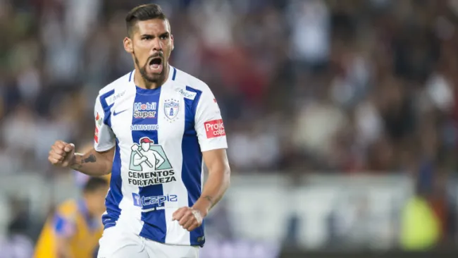 Franco Jara festeja gol contra Tigres