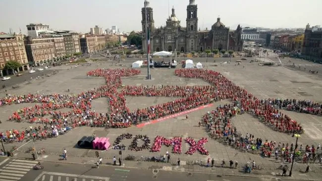 5 mil personas se congregaron en la plancha del Zócalo de la Ciudad de México