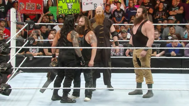 Roman Reigns y Bray Wyatt se encaran en Raw