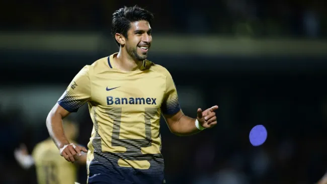 Eduardo Herrera durante un partido de Pumas