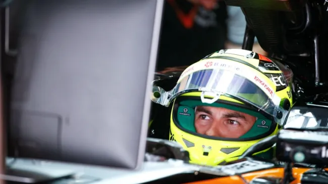 Sergio Pérez durante la sesión de entrenamientos del GP de China