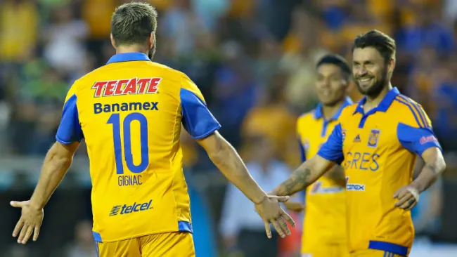 Gignac festeja gol contra Dorados